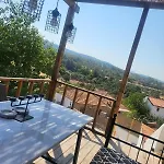 Apartament Stone House With Pool - Entire Floor *