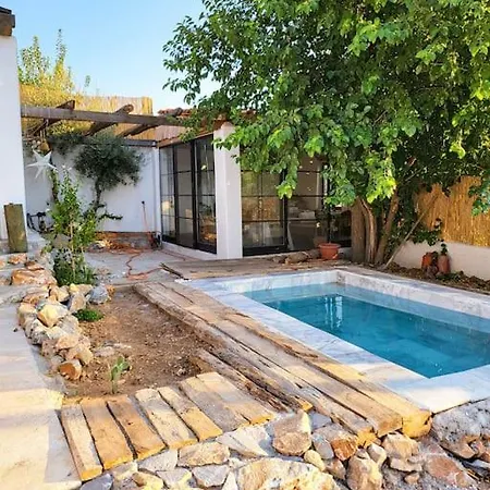 Stone House With Pool - Entire Floor * 무글라