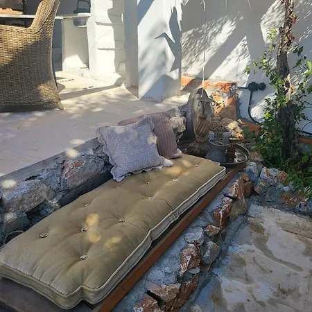 Stone House With Pool - Entire Floor * 무글라