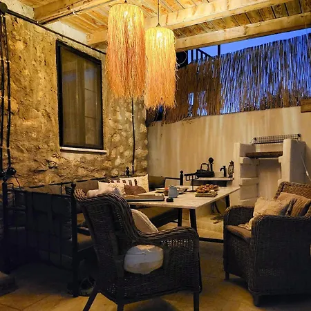 Stone House With Pool - Entire Floor * 무글라