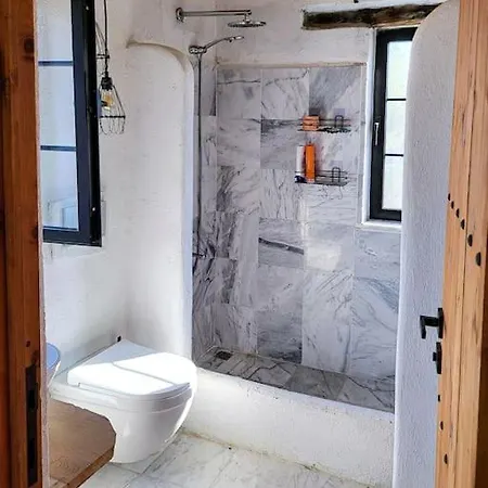 Apartment Stone House With Pool - Entire Floor *