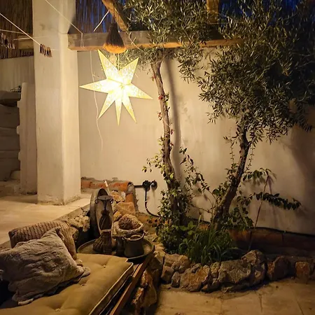 Stone House With Pool - Entire Floor 아파트 *