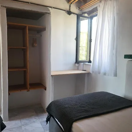 Stone House With Pool - Entire Floor 아파트 *